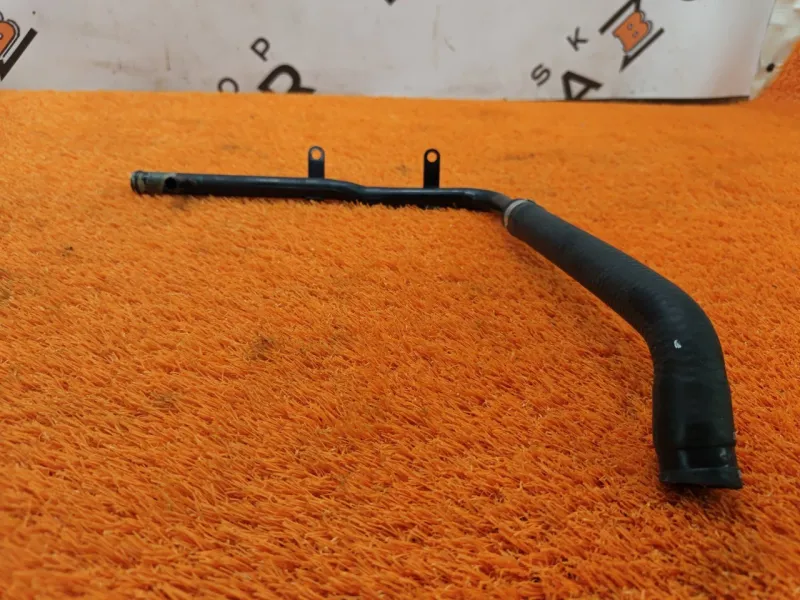 Трубка системы охлаждения