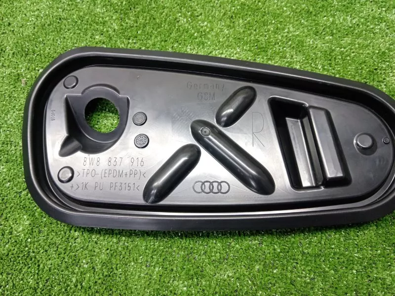 Заглушка двери