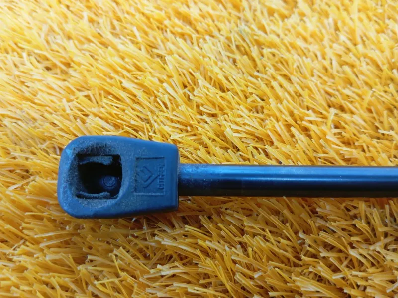 Амортизатор багажника