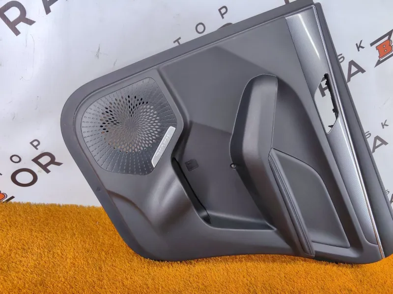 Обшивка двери