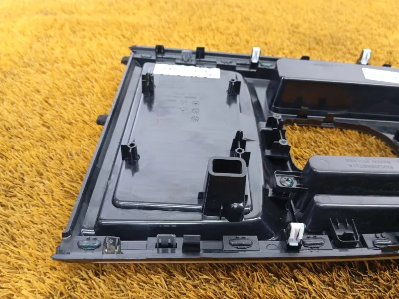 Накладка центральной консоли