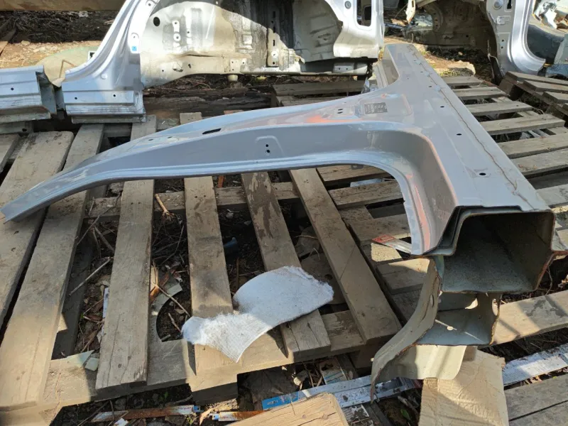 Порог с центральной стойкой