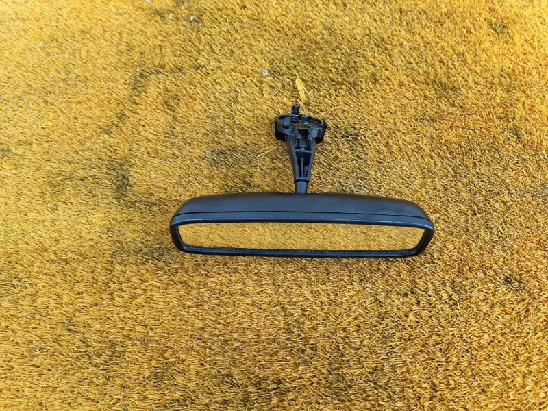 Зеркало заднего вида