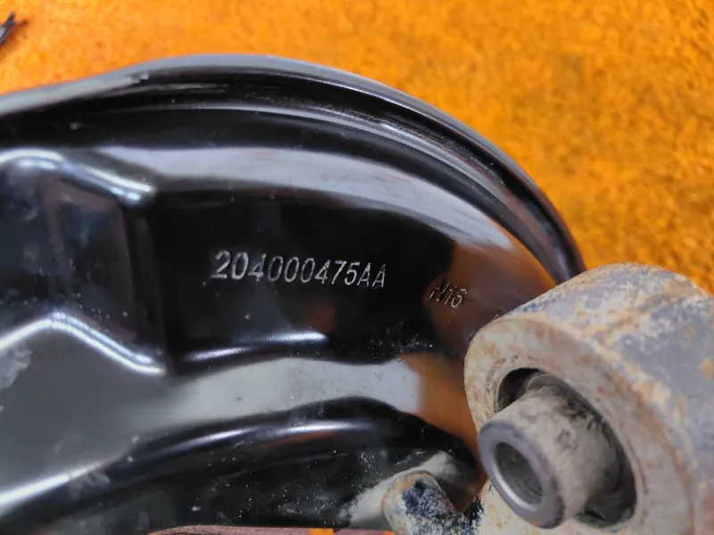 Кулак поворотный