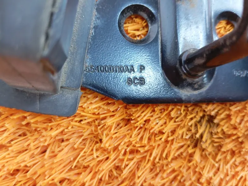 Ответная часть замка багажника