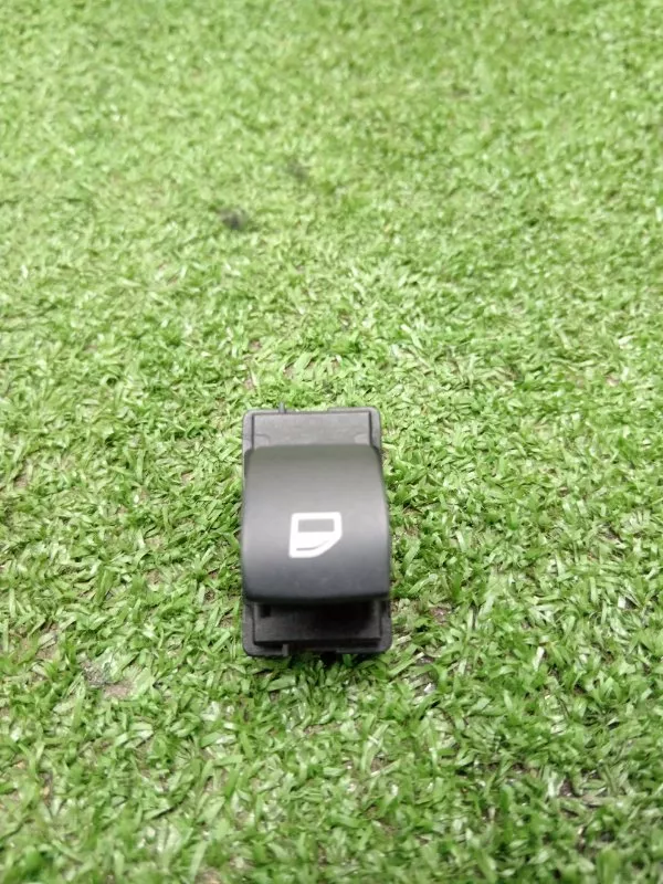 Кнопка стеклоподъемника