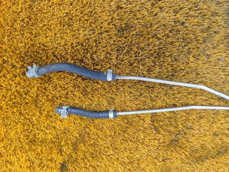 Трубка системы охлаждения