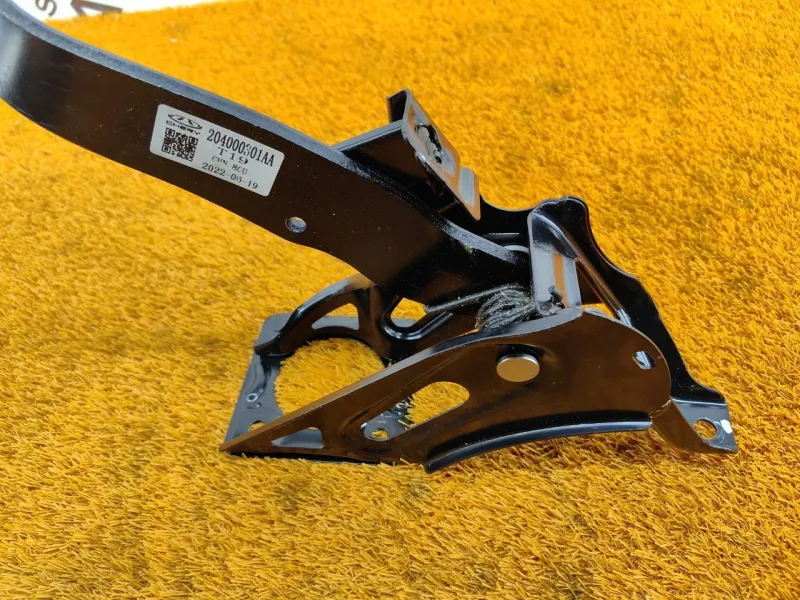 Педаль тормоза