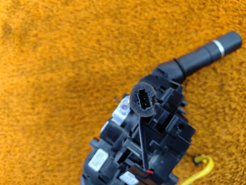 Подрулевой переключатель