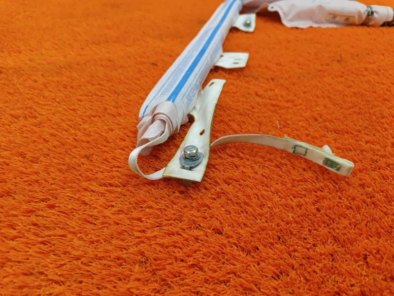 Подушка безопасности боковая