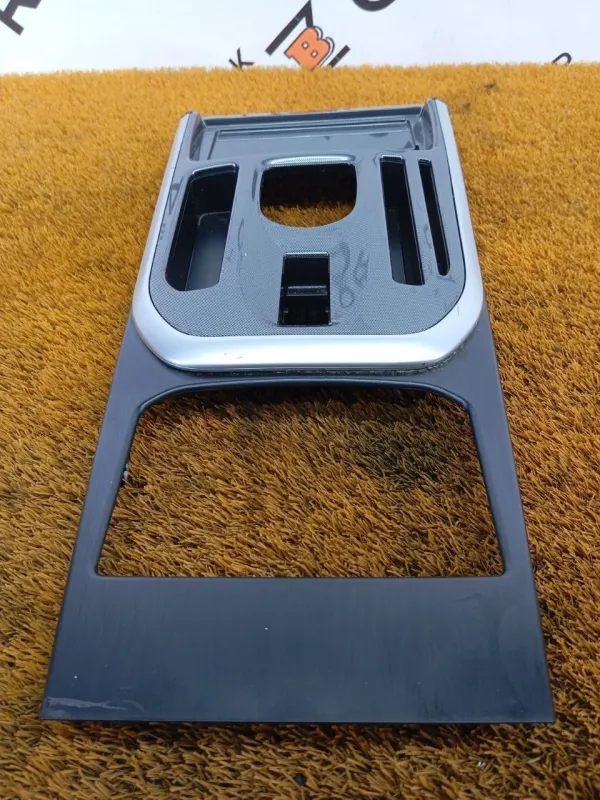 Накладка центральной консоли