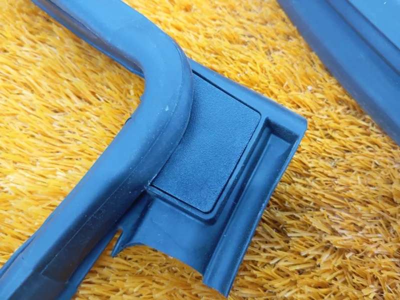 Уплотнитель двери