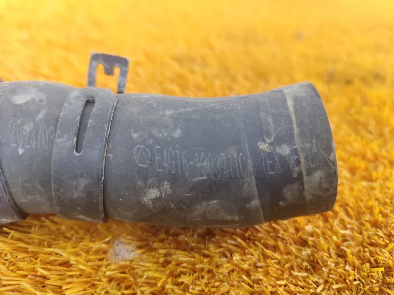 Патрубок радиатора