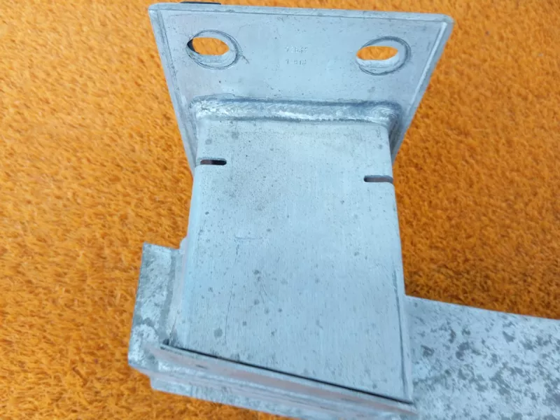 Усилитель бампера