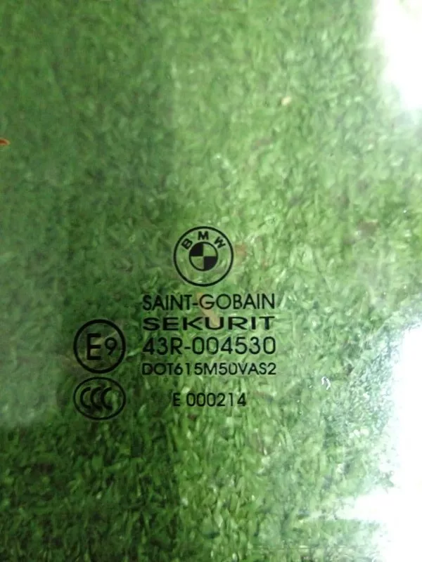 Стекло двери BMW X5 2008 51337137013 E70, переднее левое