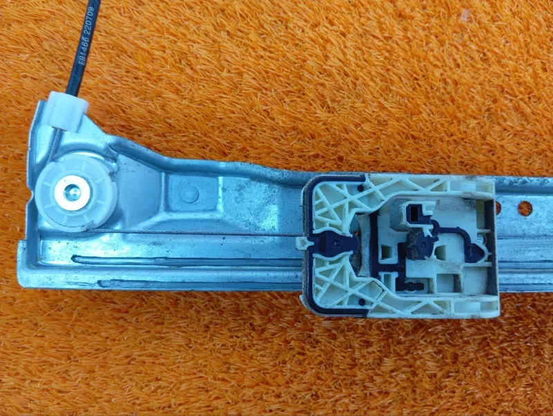 Стеклоподъемник