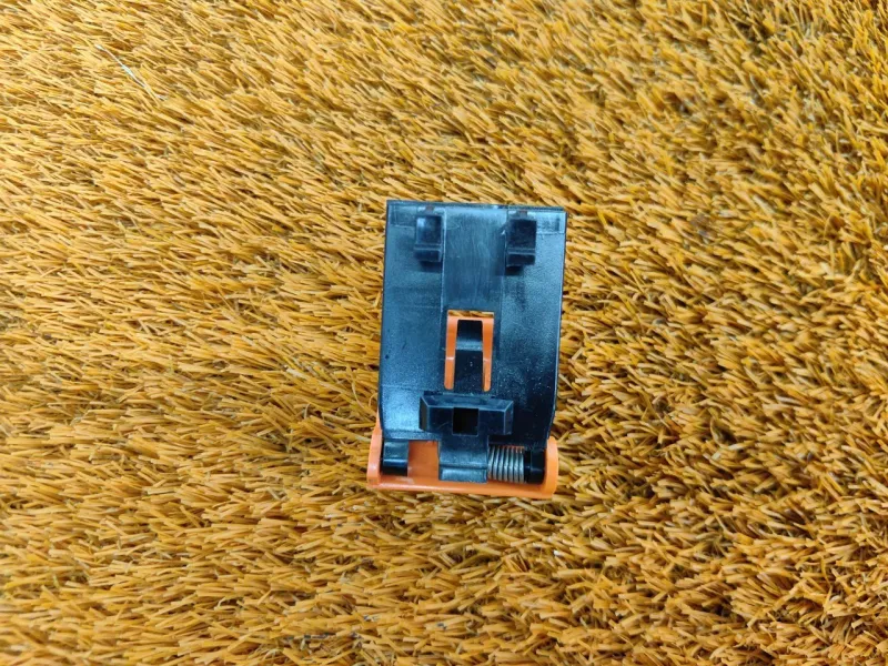 Ручка открывания капота