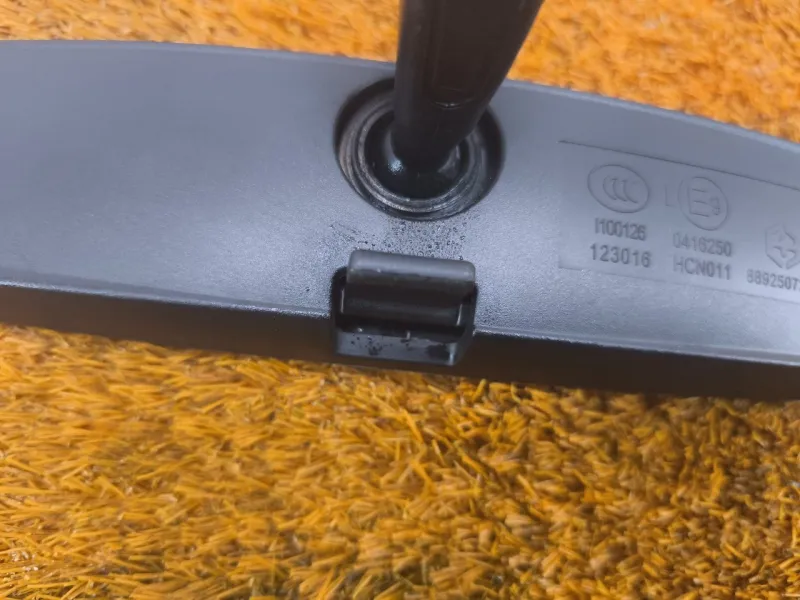 Зеркало заднего вида