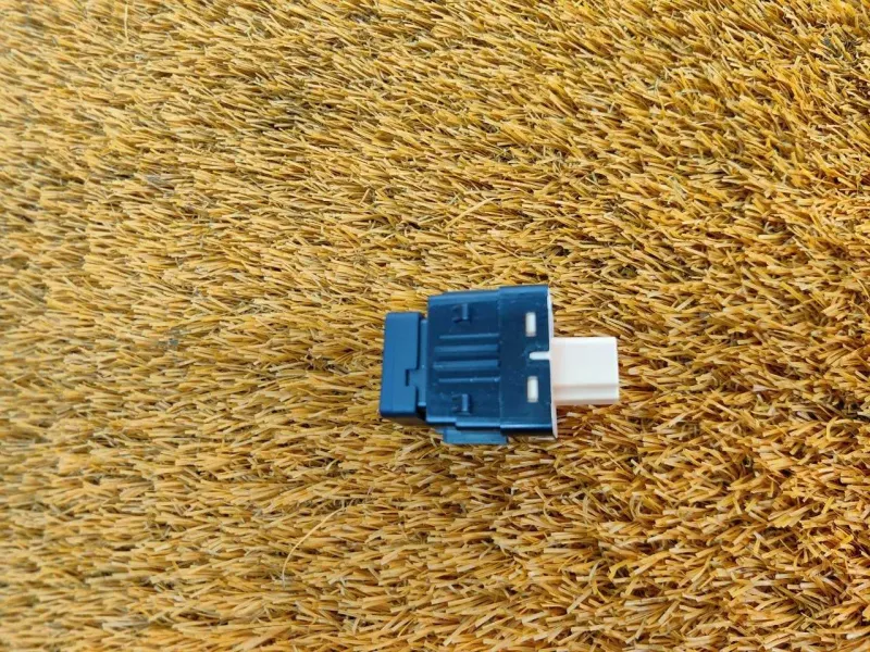 Кнопка обогрева сидений