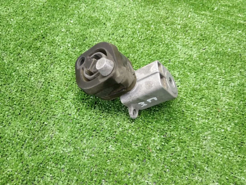 Крепление глушителя Audi A5 2019 4M0253147C 2 CYR, заднее правое