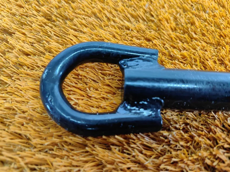 Крюк буксировочный