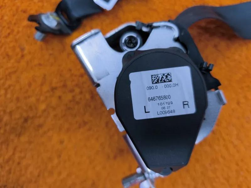 Ремень безопасности