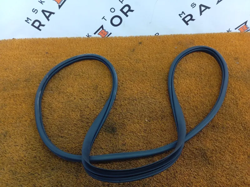 Уплотнитель проема двери