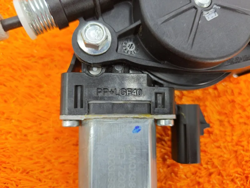 Стеклоподъемник