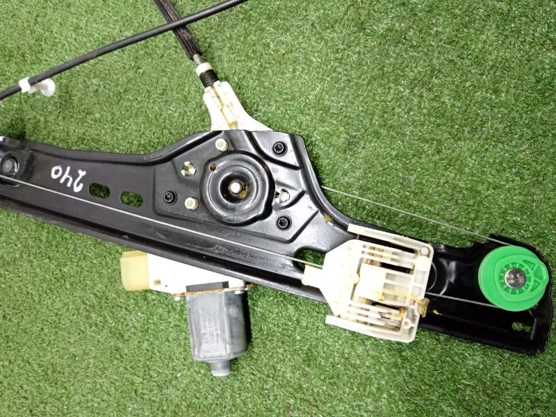 Стеклоподъемник BMW 3-Series 2008 51337140587 E90, передний левый