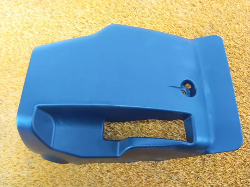 Кожух рулевой колонки