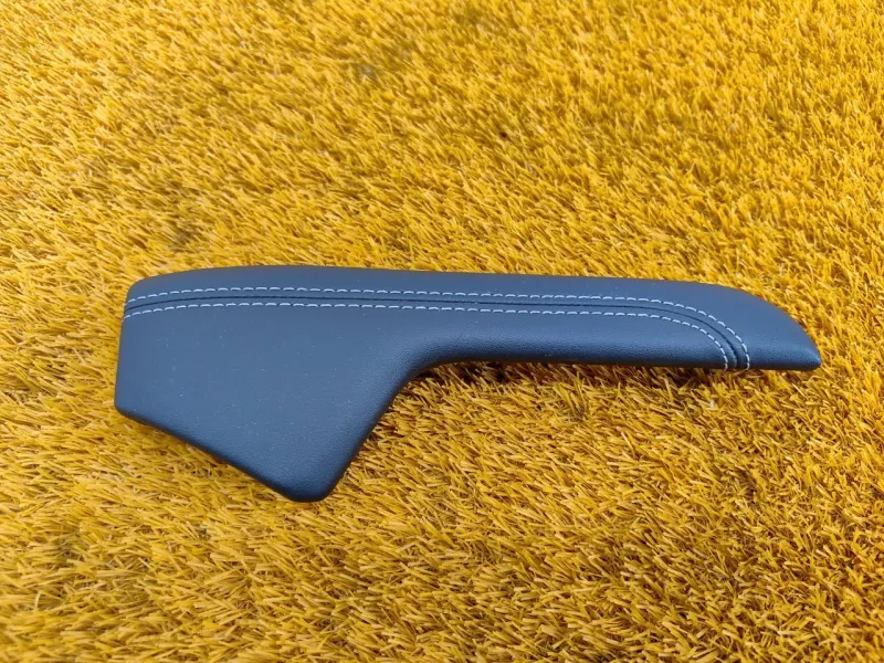 Накладка на торпедо