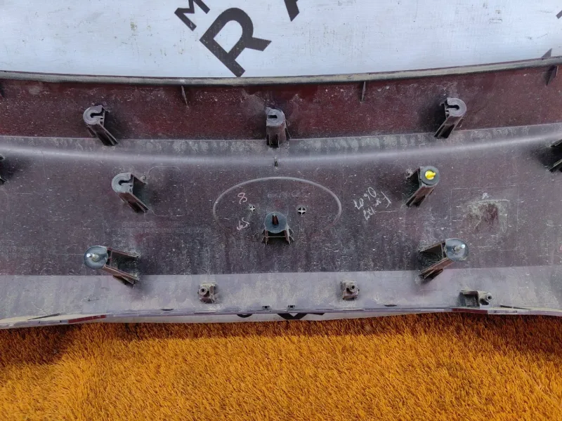 Накладка крышки багажника