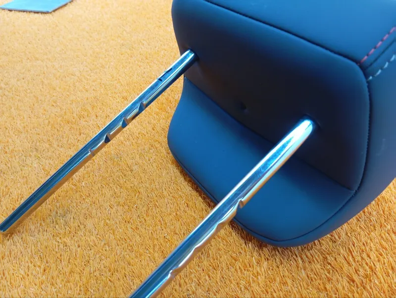 Подголовник сиденья