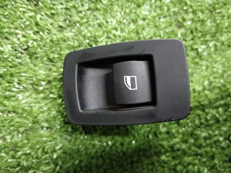 Кнопка стеклоподъемника