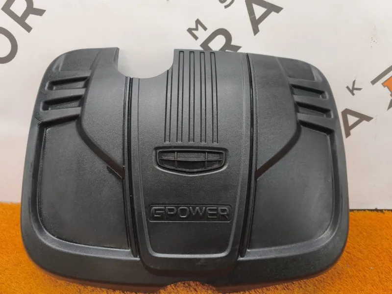 Декоративная крышка двигателя