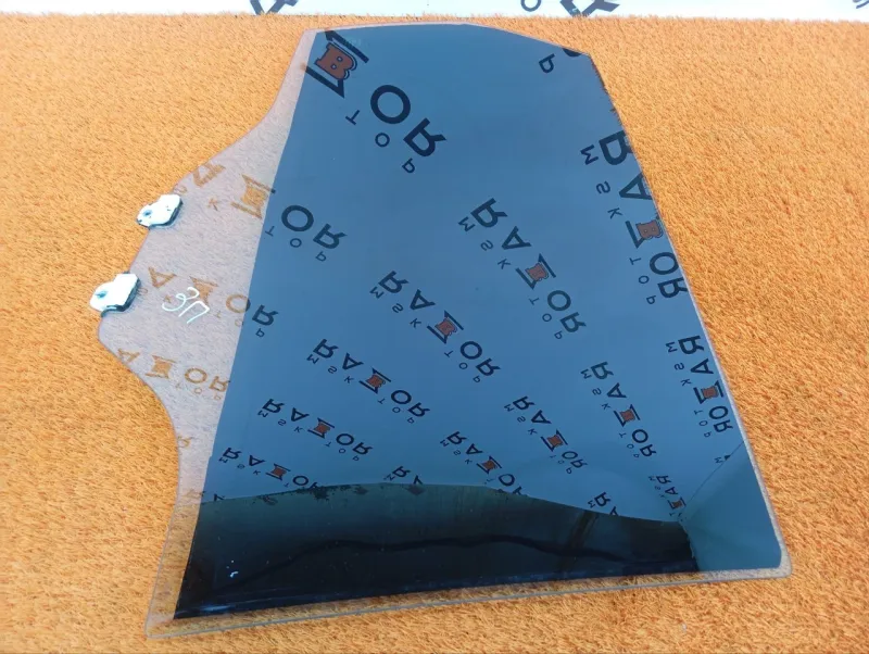 Стекло двери