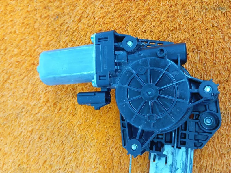 Стеклоподъемник