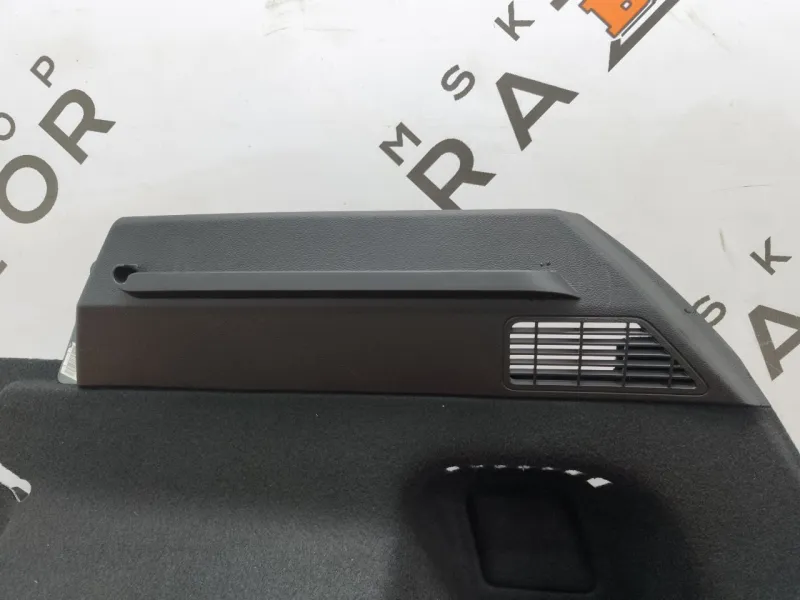 Обшивка багажника