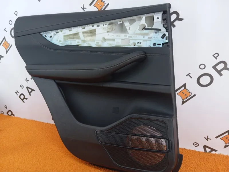 Обшивка двери