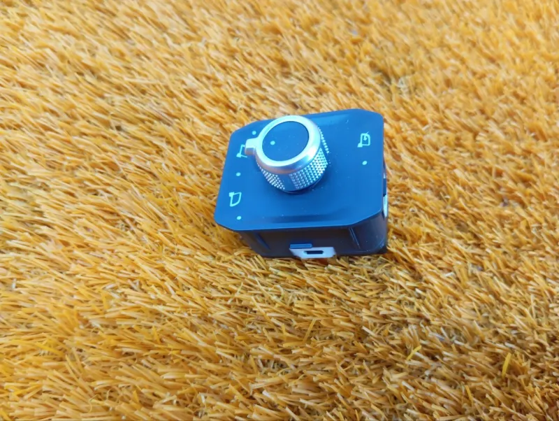 Переключатель регулировки зеркала