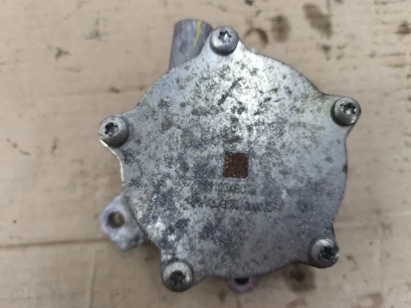 Насос вакуумный