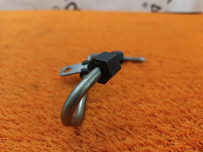 Трубка топливная