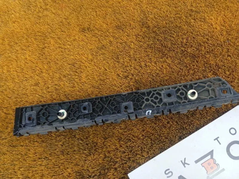 Крепление бампера