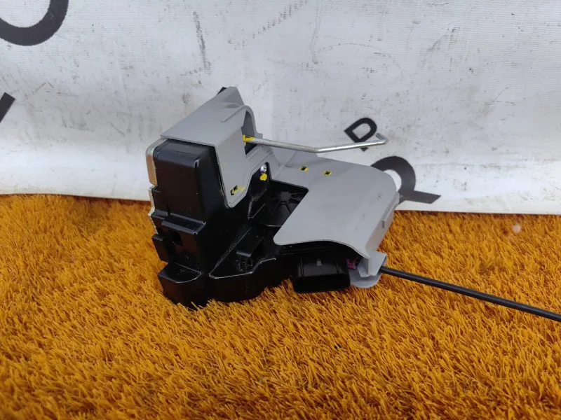 Замок двери