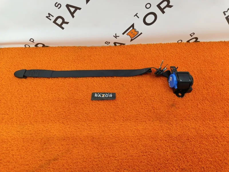 Ремень безопасности