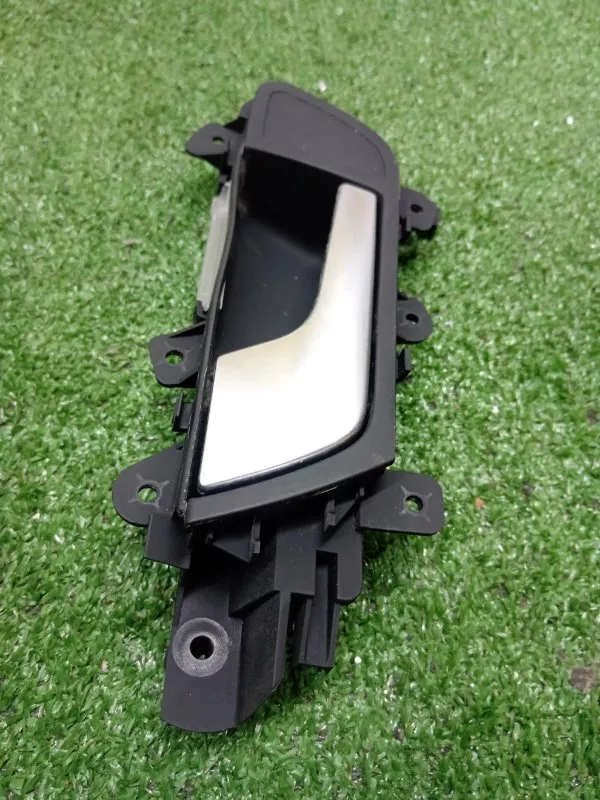 Ручка двери внутренняя Audi A4 2009 8K0839019 B8, задняя левая