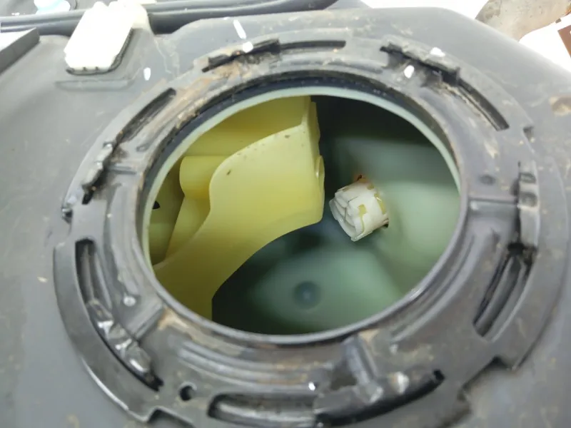 Бак топливный