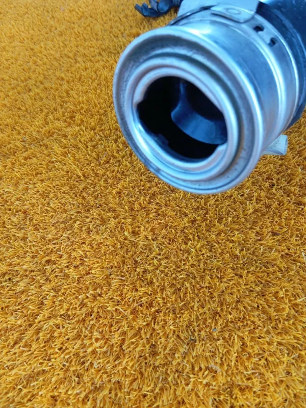 Горловина топливного бака