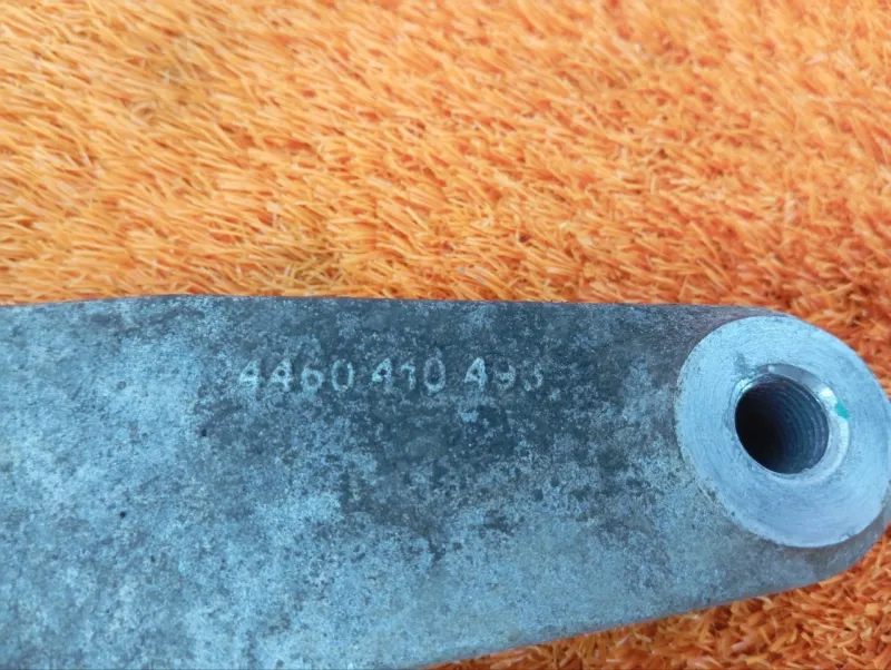 Кронштейн редуктора