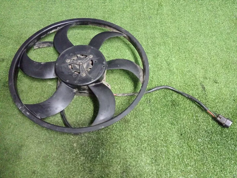 Вентилятор Радиатора BMW X1 2011 67327588974 E84 N47D20C 75397700